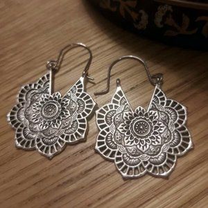 Bohemian Floral Dangle Earrings